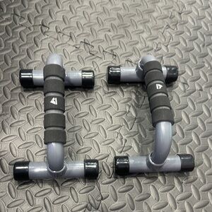 Gray and Black Push-Up Bars